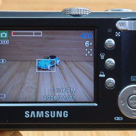 Samsung Digimax S600 6MP Digital Camera with 3x Optical Zoom, Black - Picture 5 of 8
